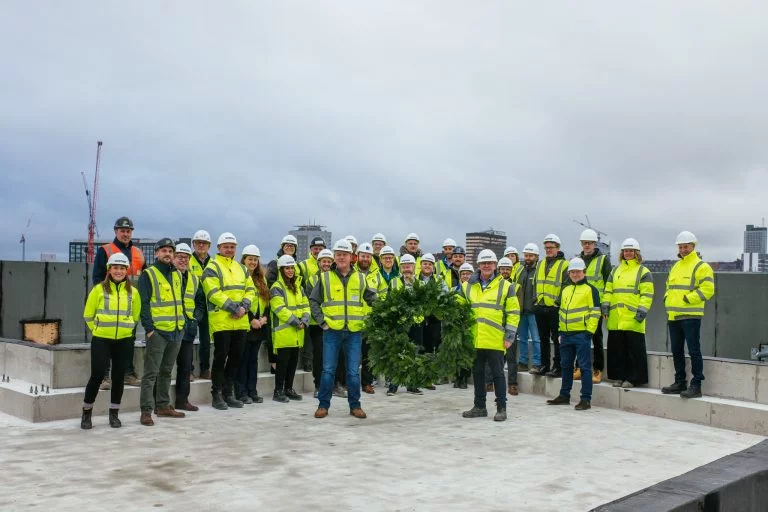 Key milestone celebrated at Topping Out ceremony for the first two buildings at Aire Park. 34