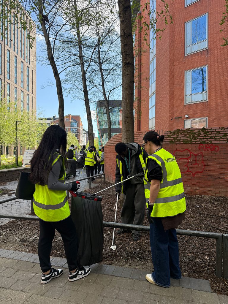 Aire Park litter pick 1